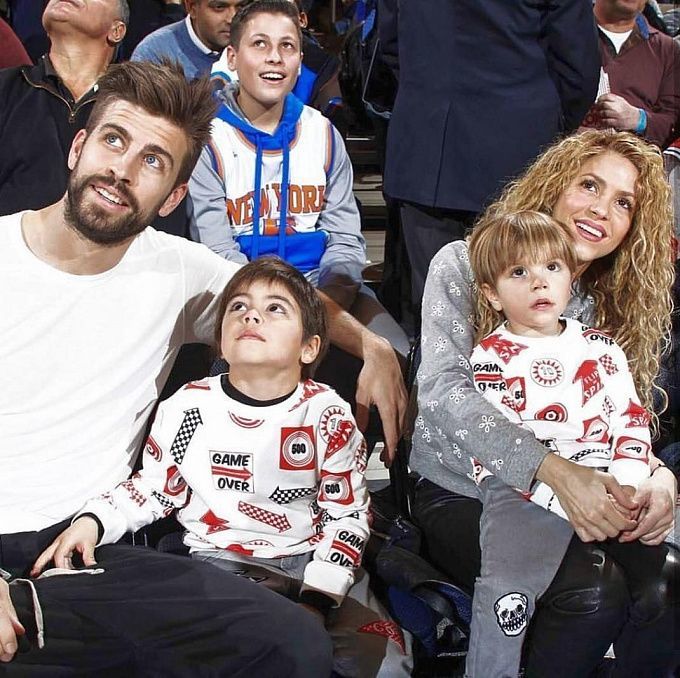 The family of Pique and Shakira