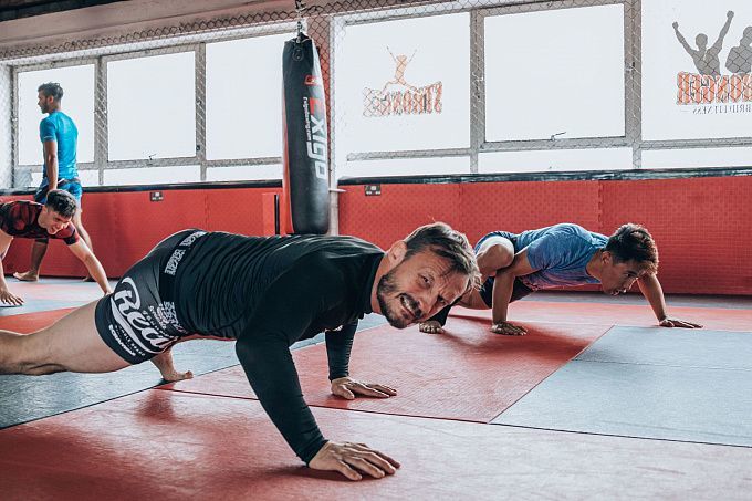 Brad Pickett in his gym Great Britain Top Team