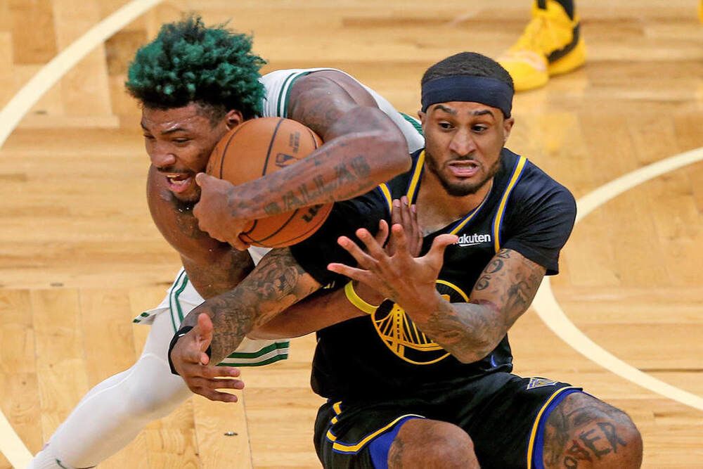 Smart snatches the ball away from Payton (Boston Celtics vs Golden State Warriors)