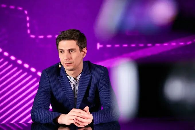 Alexander "DkPhobos" Kucheria — Dota 2 analyst Alexander "DkPhobos" Kucheria — Dota 2 analyst