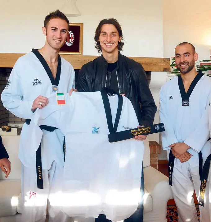 Zlatan Ibrahimović receives black belt in taekwondo