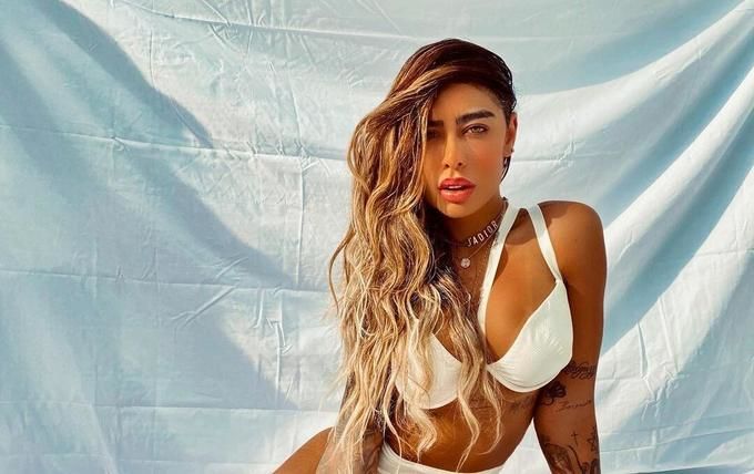 Rafaella Beckran Rafaella Beckran