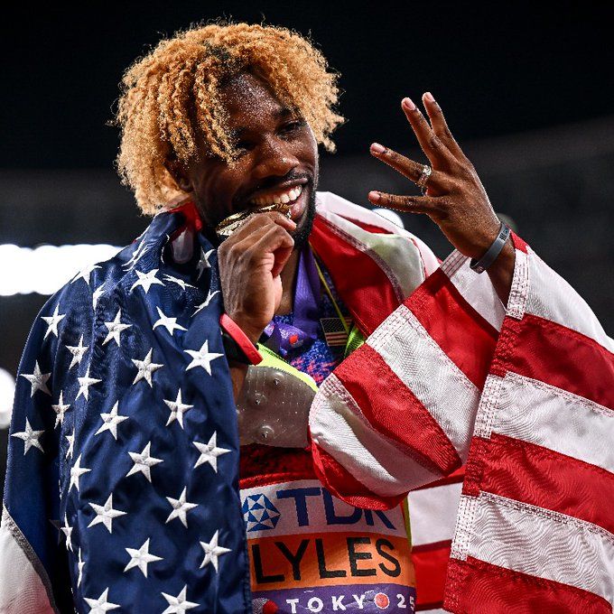 Noah Lyles celebrates his fourth title in a row. @WorldAthletics Noah Lyles celebrates his fourth title in a row. @WorldAthletics
