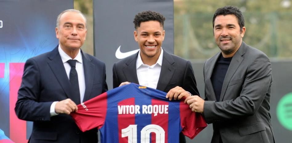 Presentación de Vitor Roque