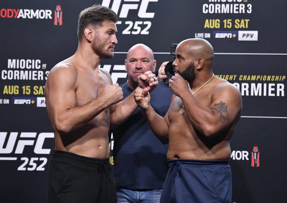 Stipe Miocic vs Daniel Cormier