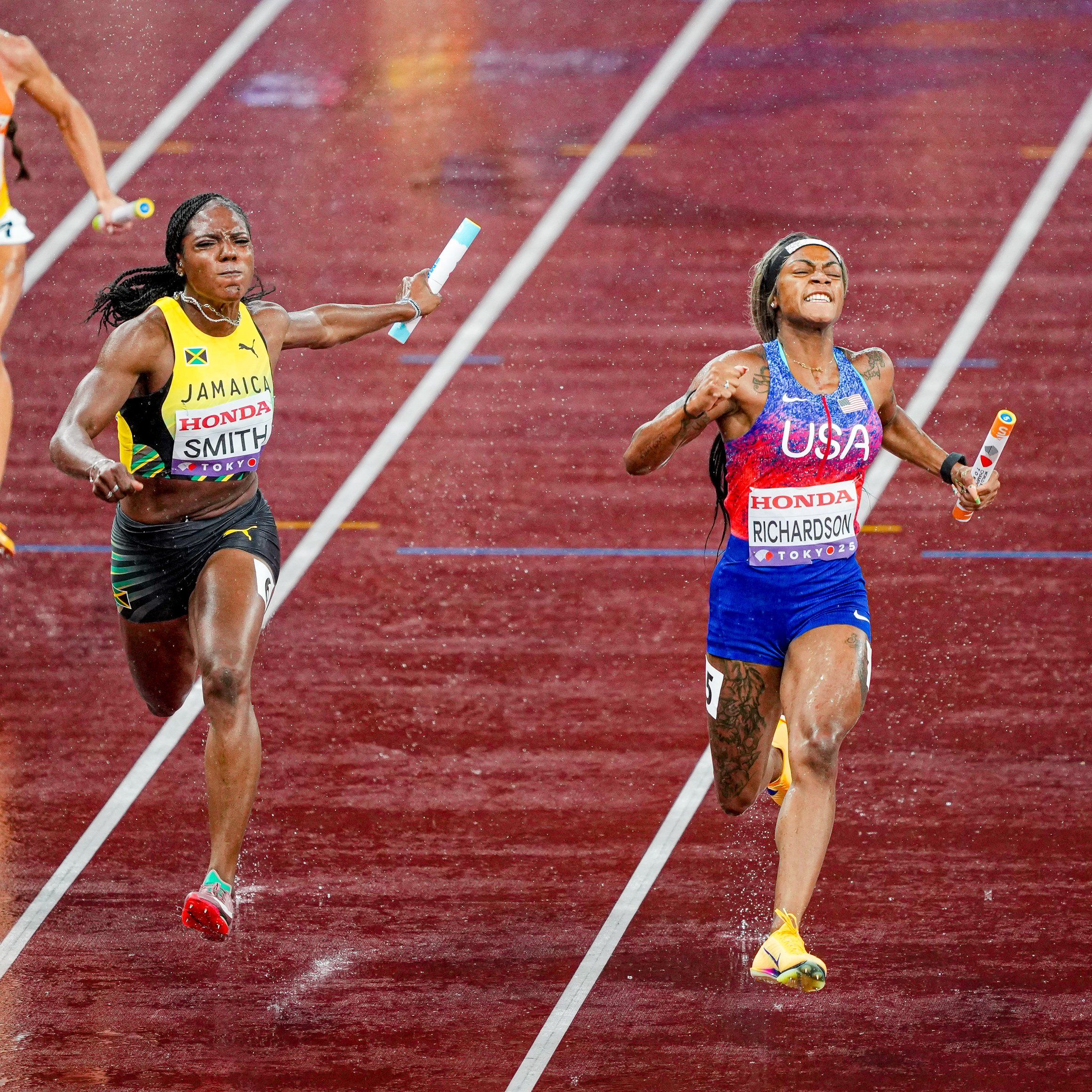 Team USA take home the gold in the women's 4x100m relay. @Worldathletics