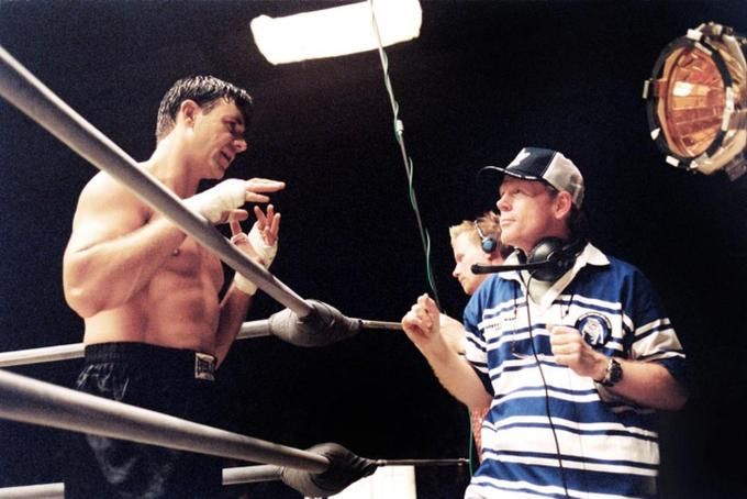 Russell Crowe on the set of "Cinderella Man"