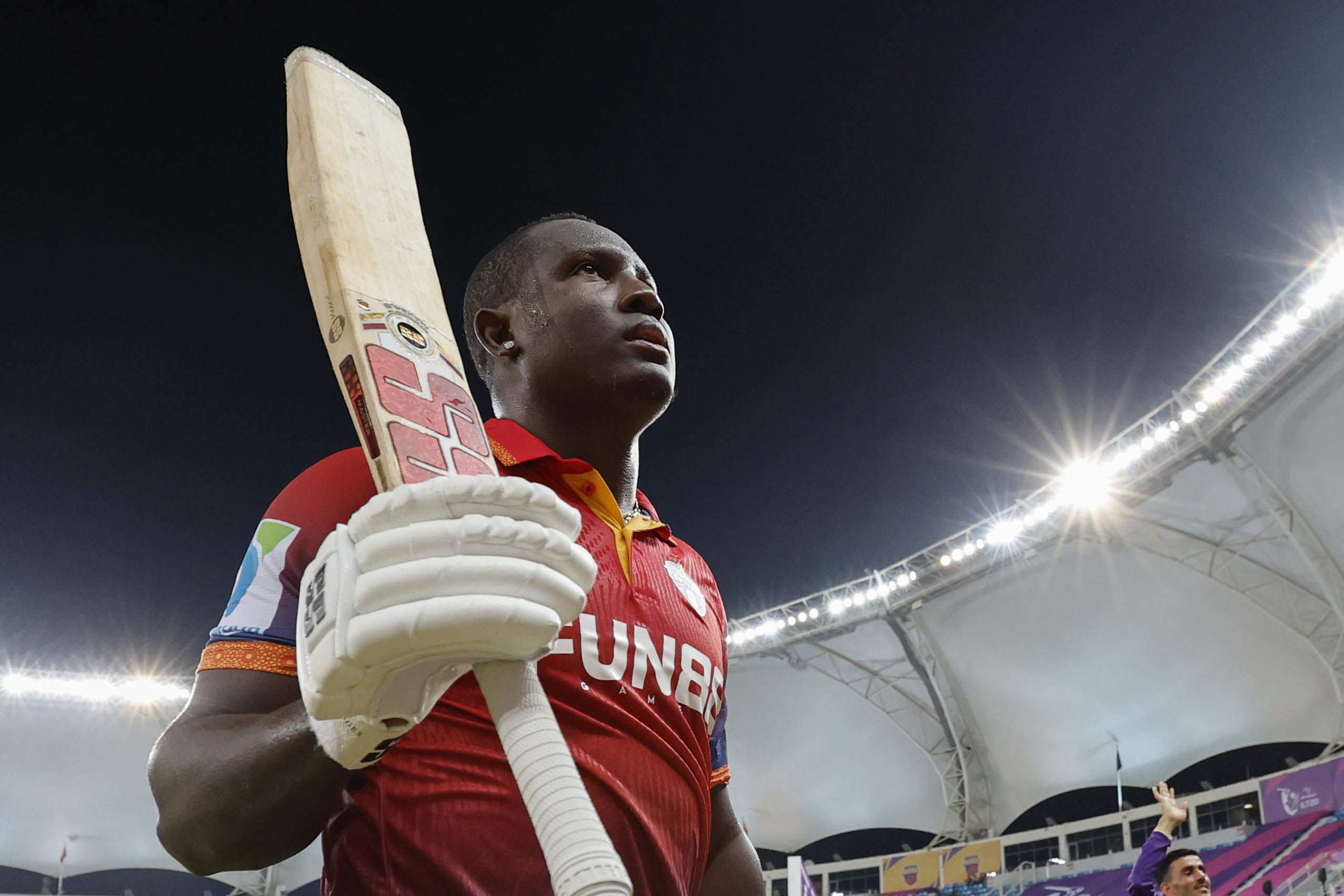 Rovman Powell shines with bat. @ILT20 Rovman Powell shines with bat. @ILT20