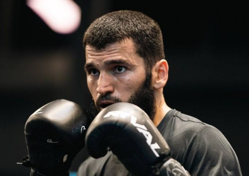 Artur Beterbiev. Artur Beterbiev.