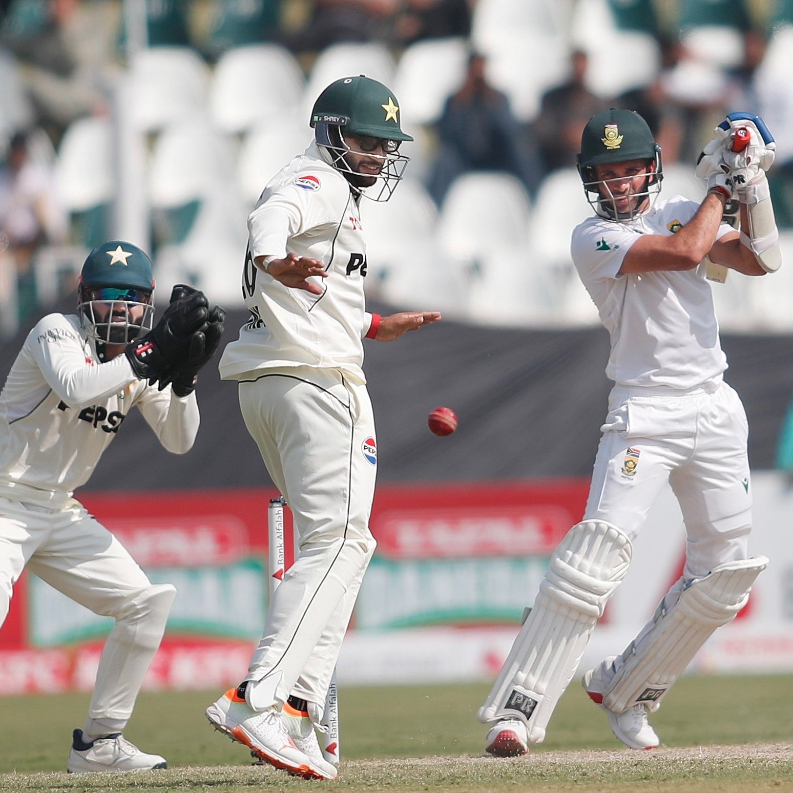 Lower-Order Heroics Lift Proteas to Dominance in Second Test Lower-Order Heroics Lift Proteas to Dominance in Second Test